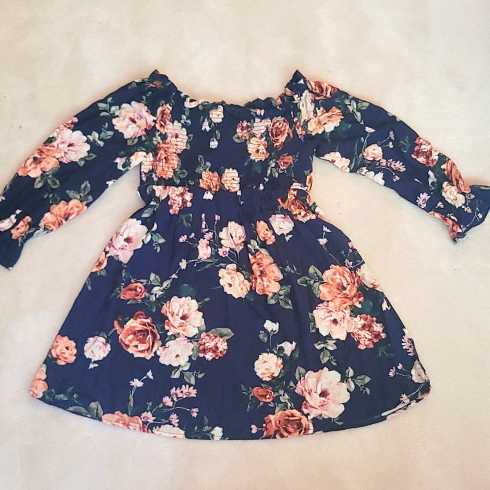 Flowy floral dress sz L